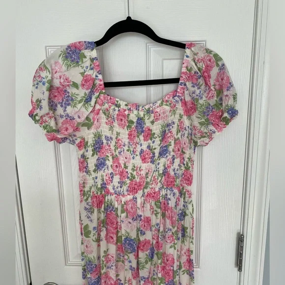 NWT Floral Smocked Puff Sleeve Midi Dress - Picture 7 of 16